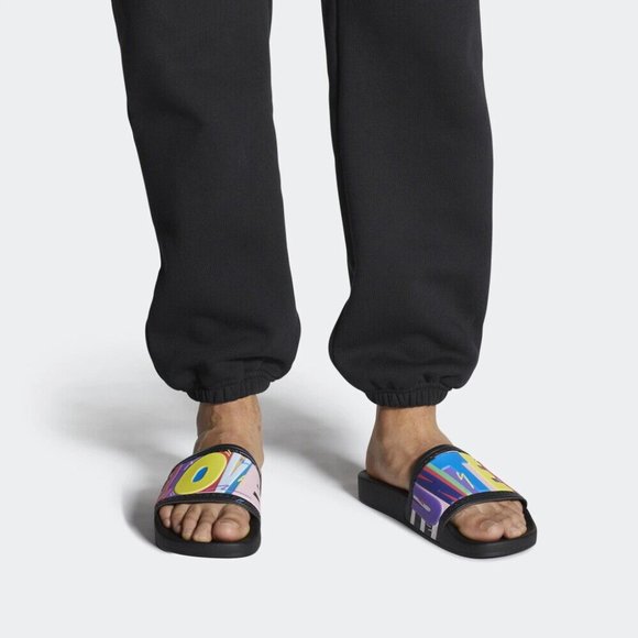 NWT adidas Men\'s Adilette Pride Slides main image 4